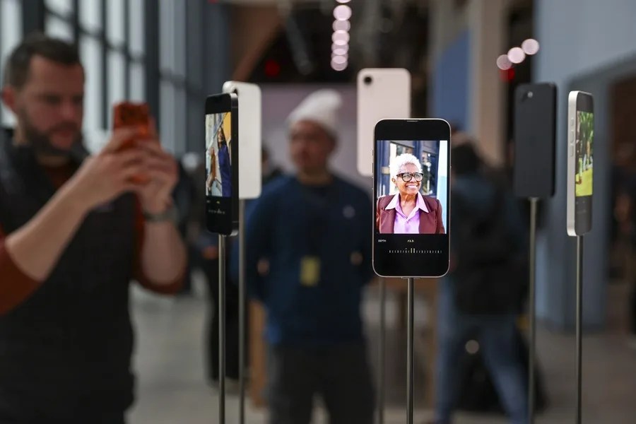 apple-google-4 Guerra de precios en la gama media de teléfonos entre Google y Apple